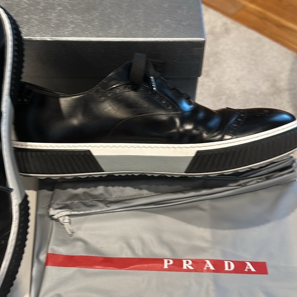 Mens Prada lace up shoe with box and travel bag! - Picture 2 of 3